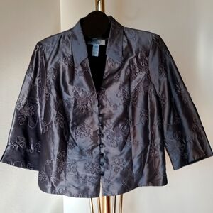 J R Nites Woman Gray Dressy Nine Button Top. Size 22W